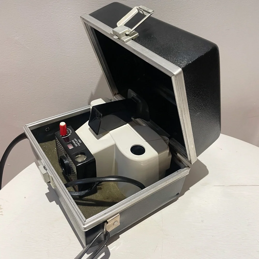 Vintage 60s Polaroid Model 20 "Swinger" Land Camera and Black Case - Picture 12 of 16